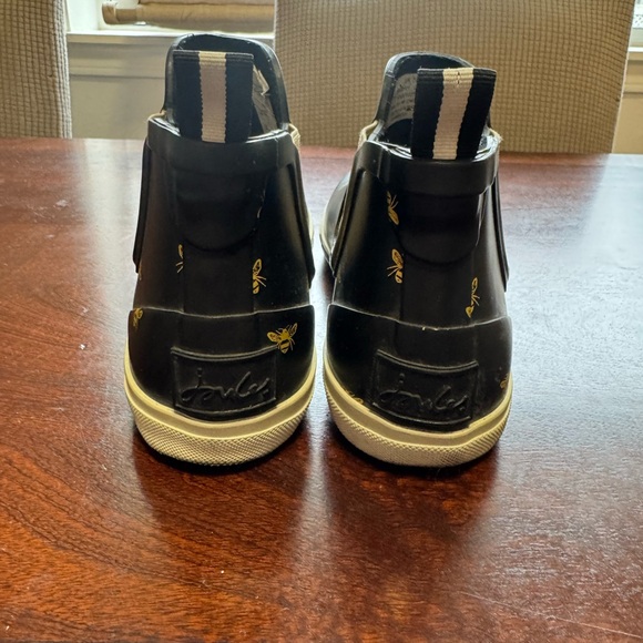 Joules Black and Gold Bee Pattern Rain Boots - Picture 3 of 8